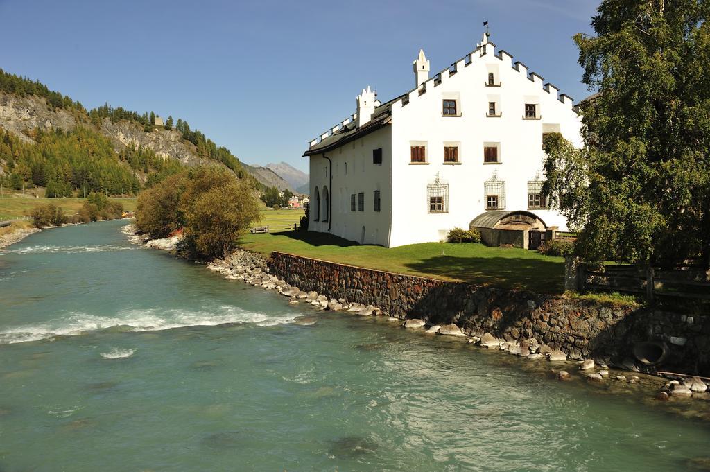 Hotel Chesa Staila La Punt-Chamues-ch Exterior foto
